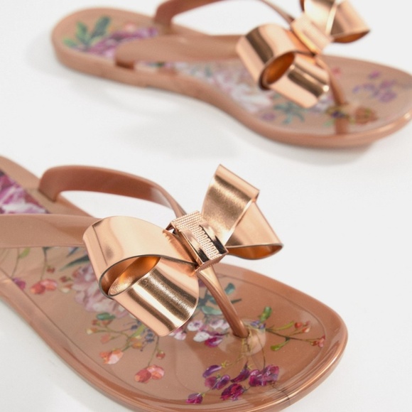 Ted Baker London Susie P Bow Jelly Flip-Flops in Pink Metallic Floral size 9W/40 - Picture 2 of 9